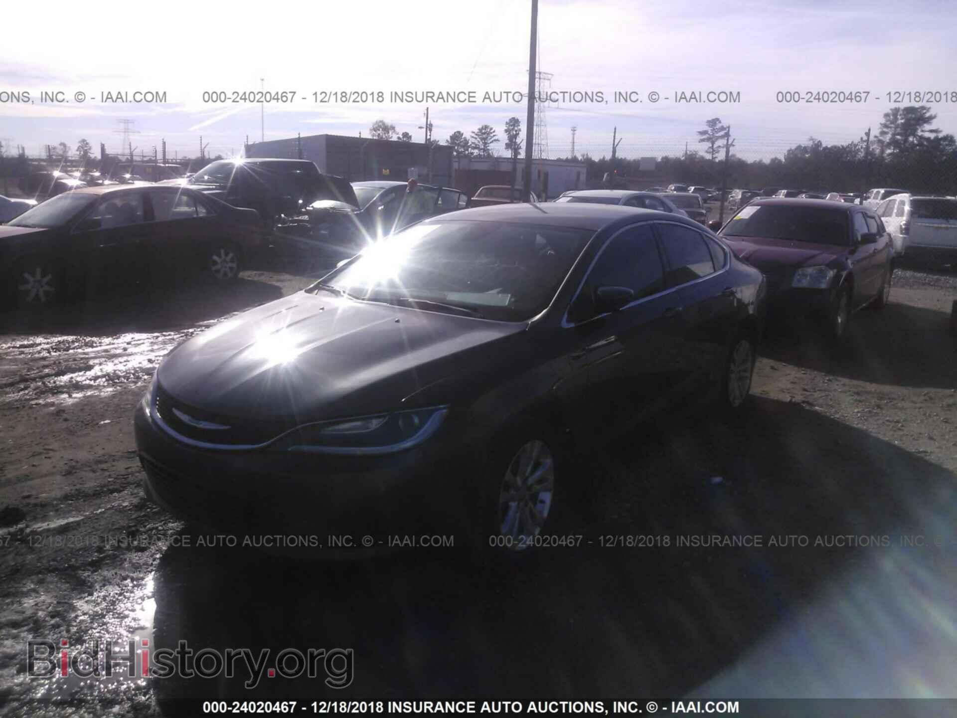 2016 CHRYSLER 200 - VIN: 1C3CCCFB0GN186235 - Фото 2
