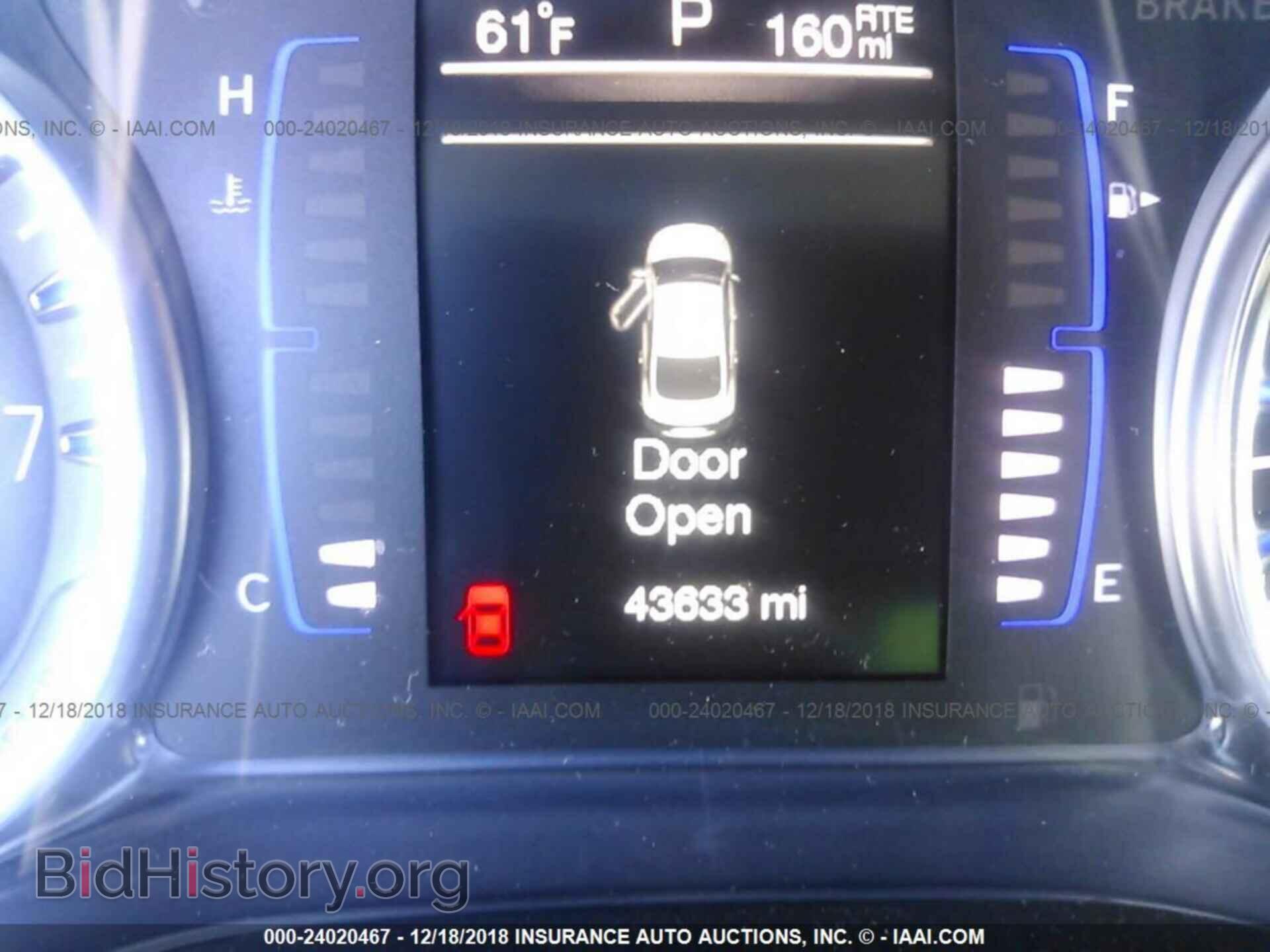 2016 CHRYSLER 200 - VIN: 1C3CCCFB0GN186235 - Фото 7