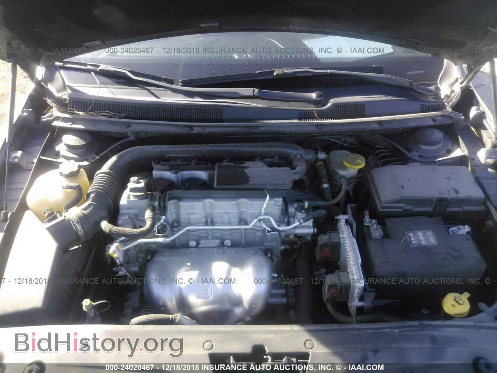 2016 CHRYSLER 200 - VIN: 1C3CCCFB0GN186235 - Фото 10
