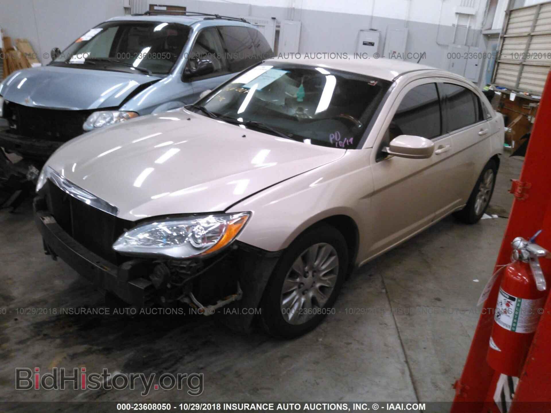 2014 CHRYSLER 200 - VIN: 1C3CCBAB0EN141956 - Photo 2