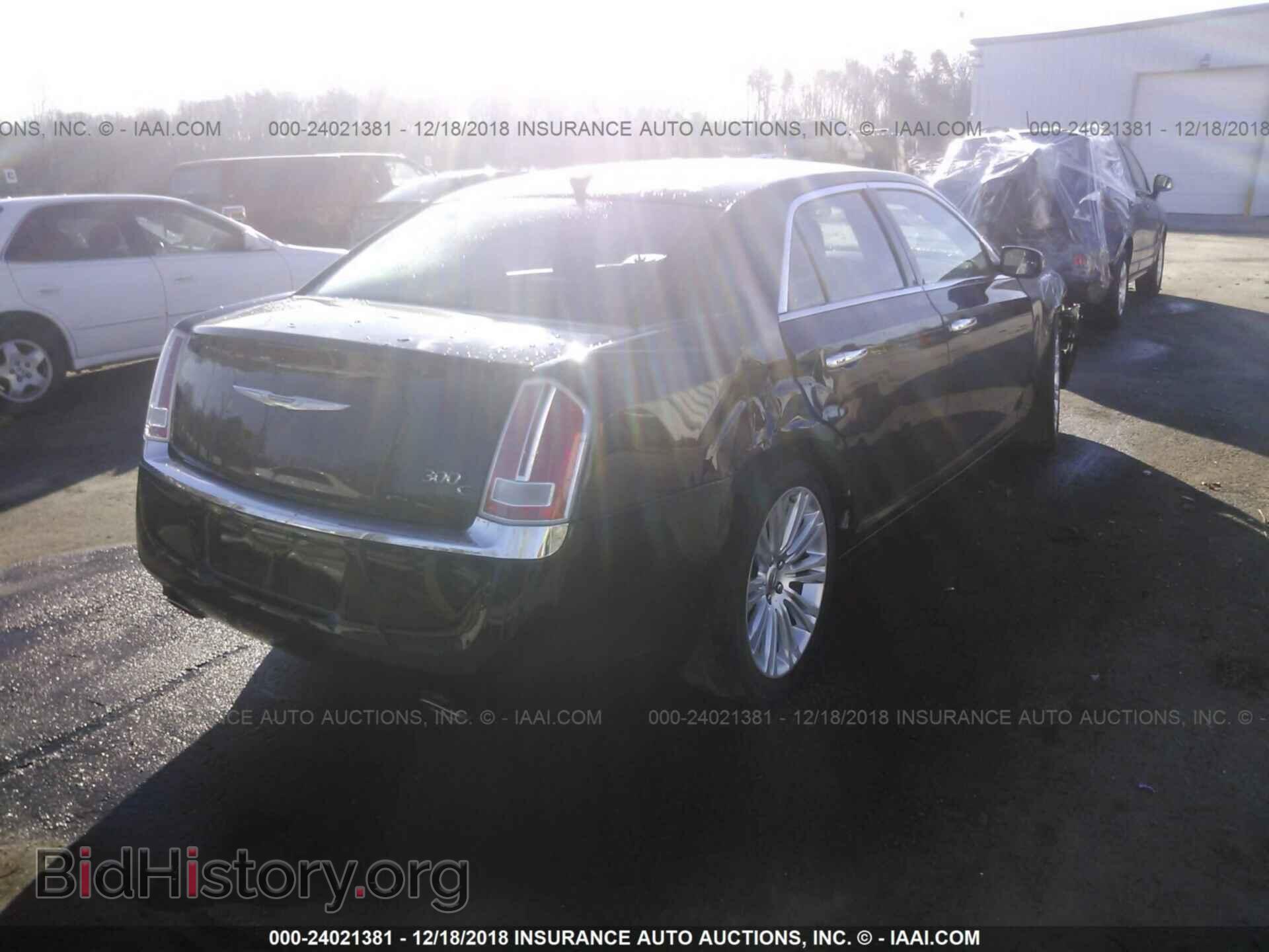 2014 CHRYSLER 300C - VIN: 2C3CCAEG2EH278311 - Фото 4