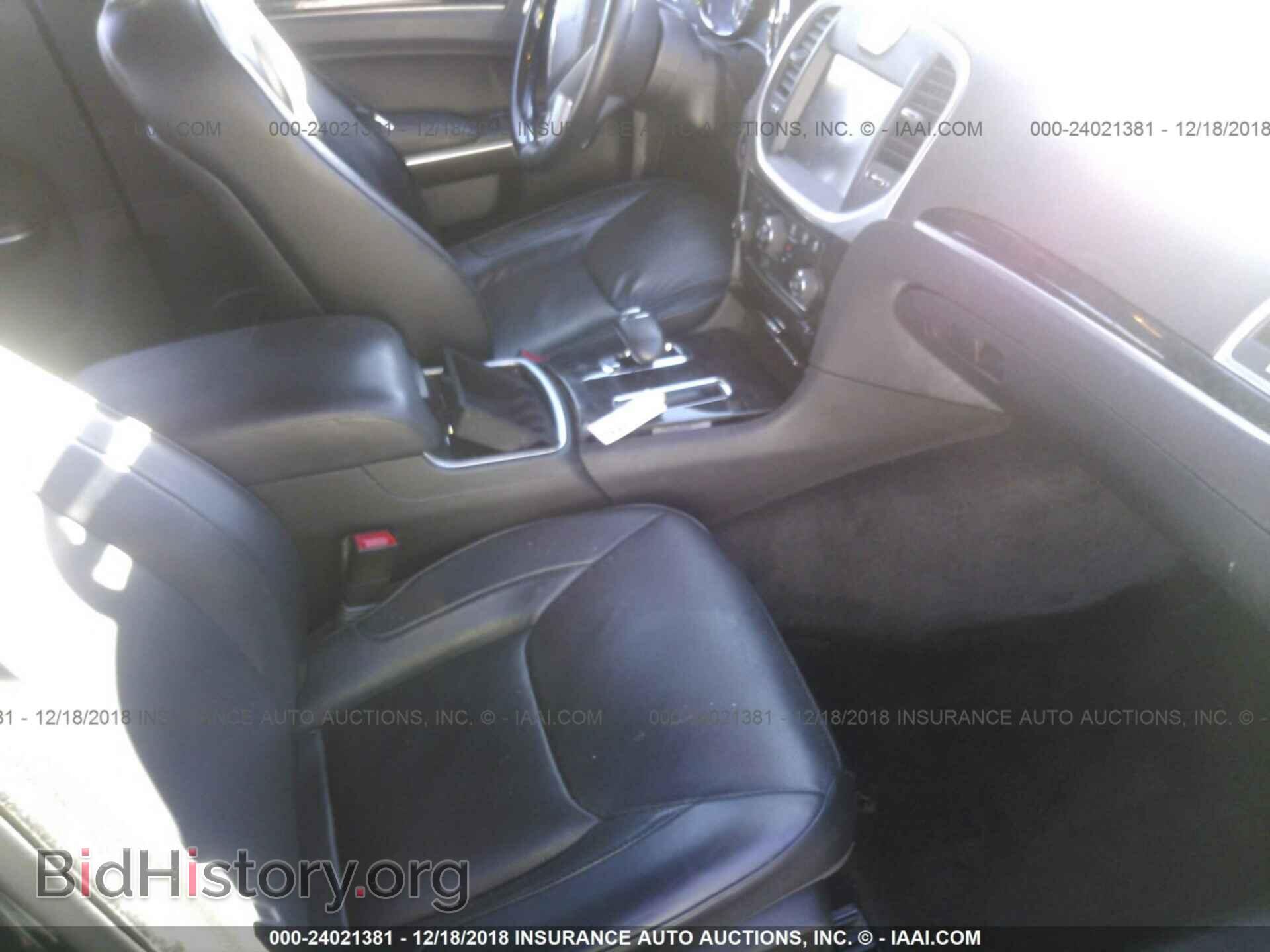 2014 CHRYSLER 300C - VIN: 2C3CCAEG2EH278311 - Фото 5