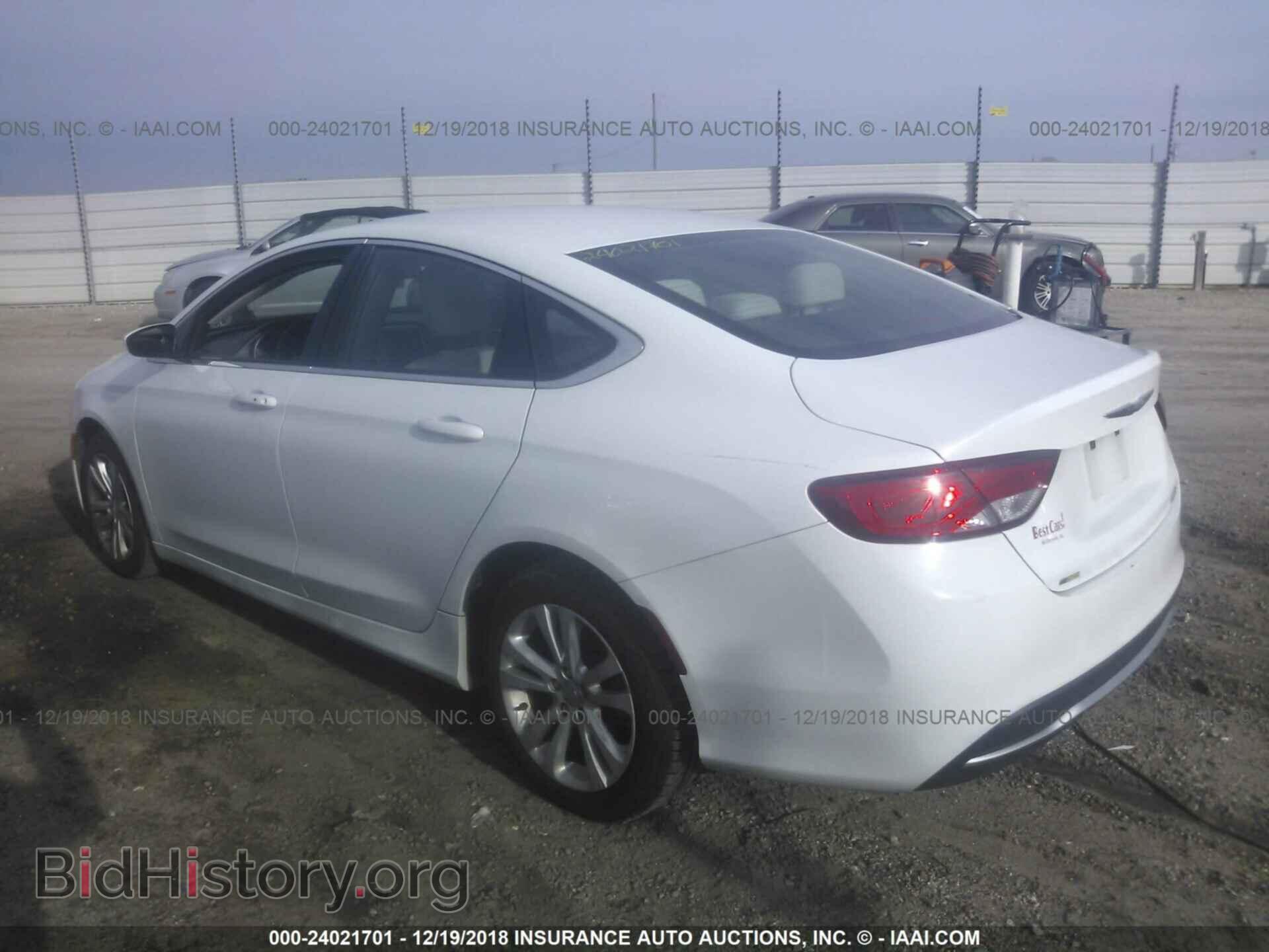 2015 CHRYSLER 200 - VIN: 1C3CCCAB0FN579559 - Photo 3