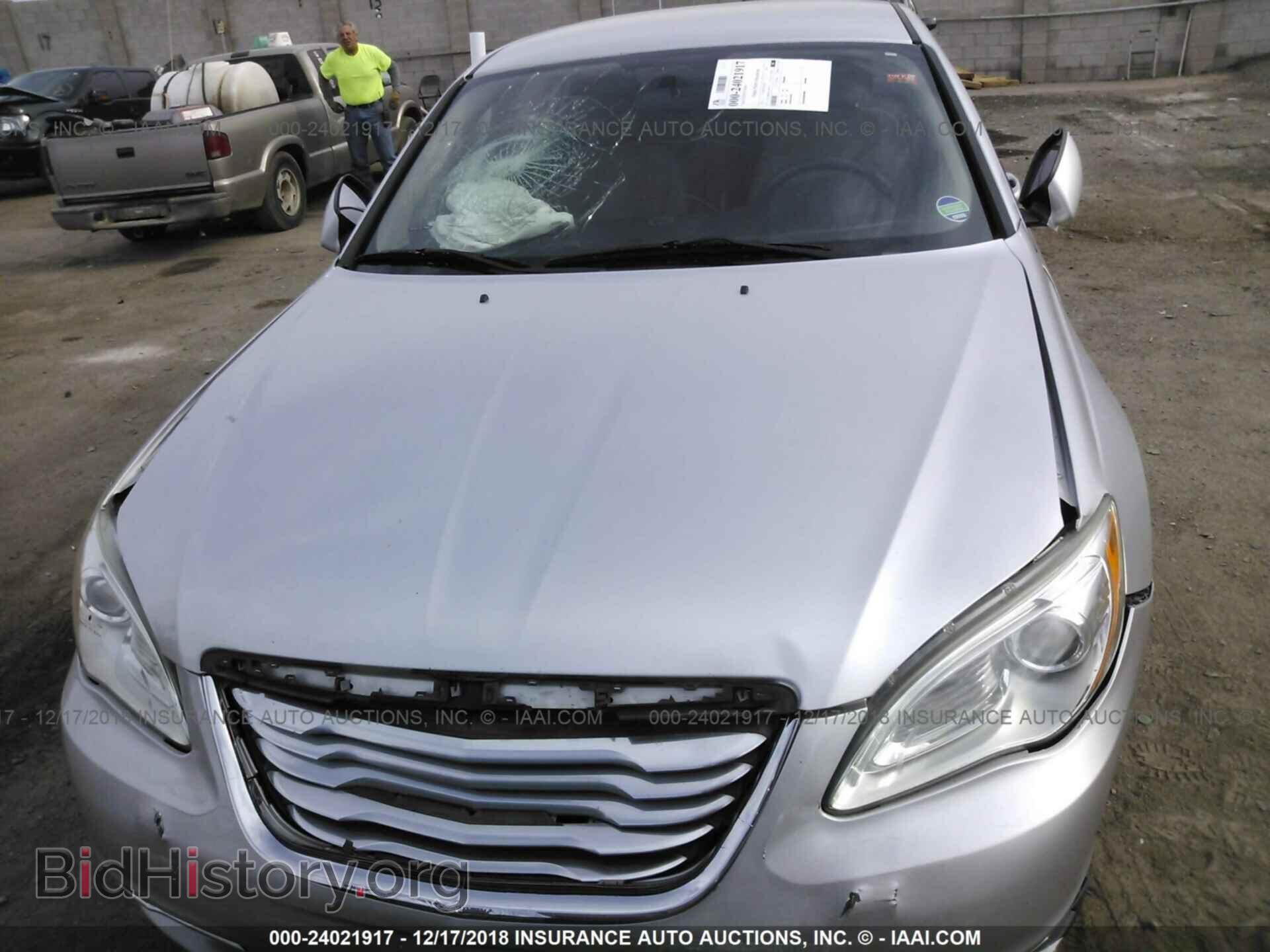 2012 CHRYSLER 200 - VIN: 1C3CCBAB8CN138509 - Фото 6
