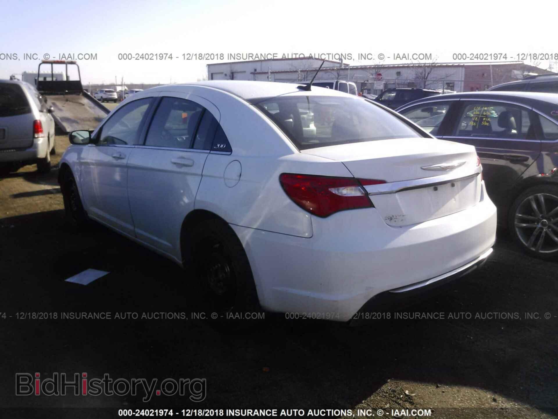 2013 CHRYSLER 200 - VIN: 1C3CCBABXDN604023 - Фото 3