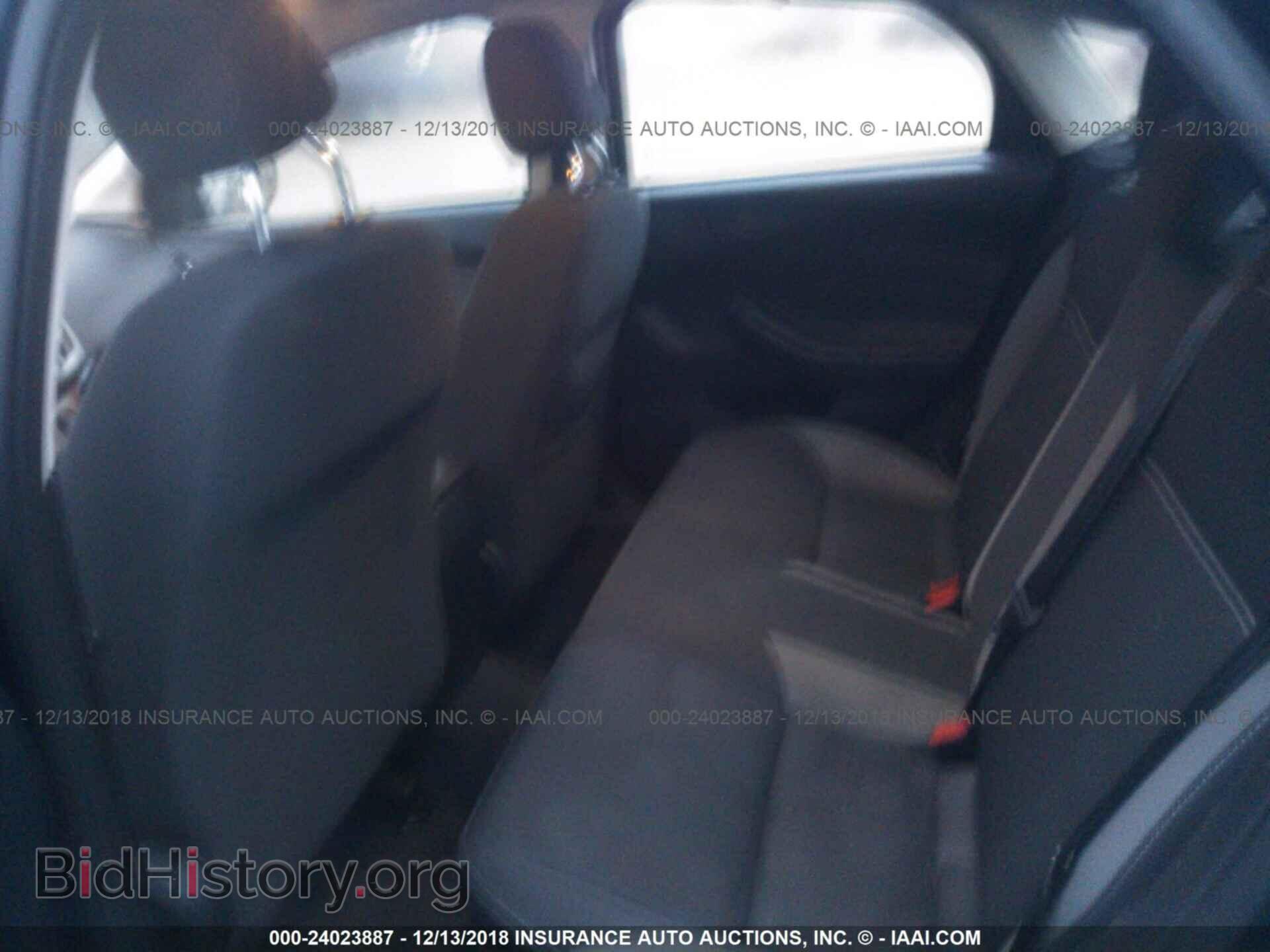 2012 Ford Focus - VIN: 1FAHP3F21CL163662 - Photo 8