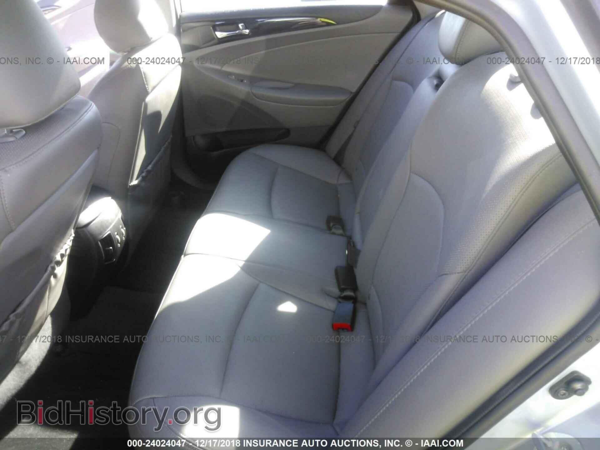 2014 Hyundai Sonata - VIN: 5NPEC4AC6EH815617 - Photo 8