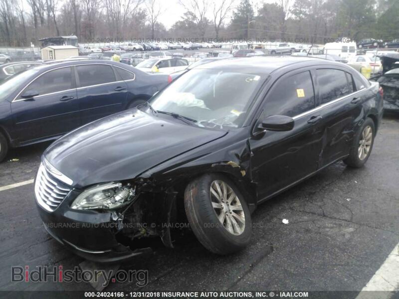 2012 Chrysler 200 (VIN 1C3CCBBB2CN104774) — фото 2 из 10