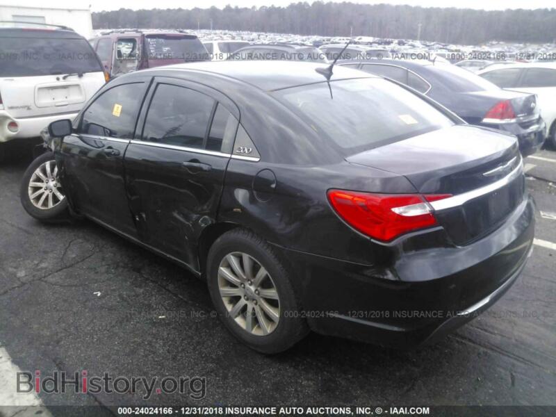2012 Chrysler 200 (VIN 1C3CCBBB2CN104774) — фото 3 из 10