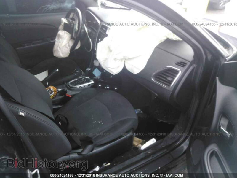 2012 Chrysler 200 (VIN 1C3CCBBB2CN104774) — фото 5 из 10