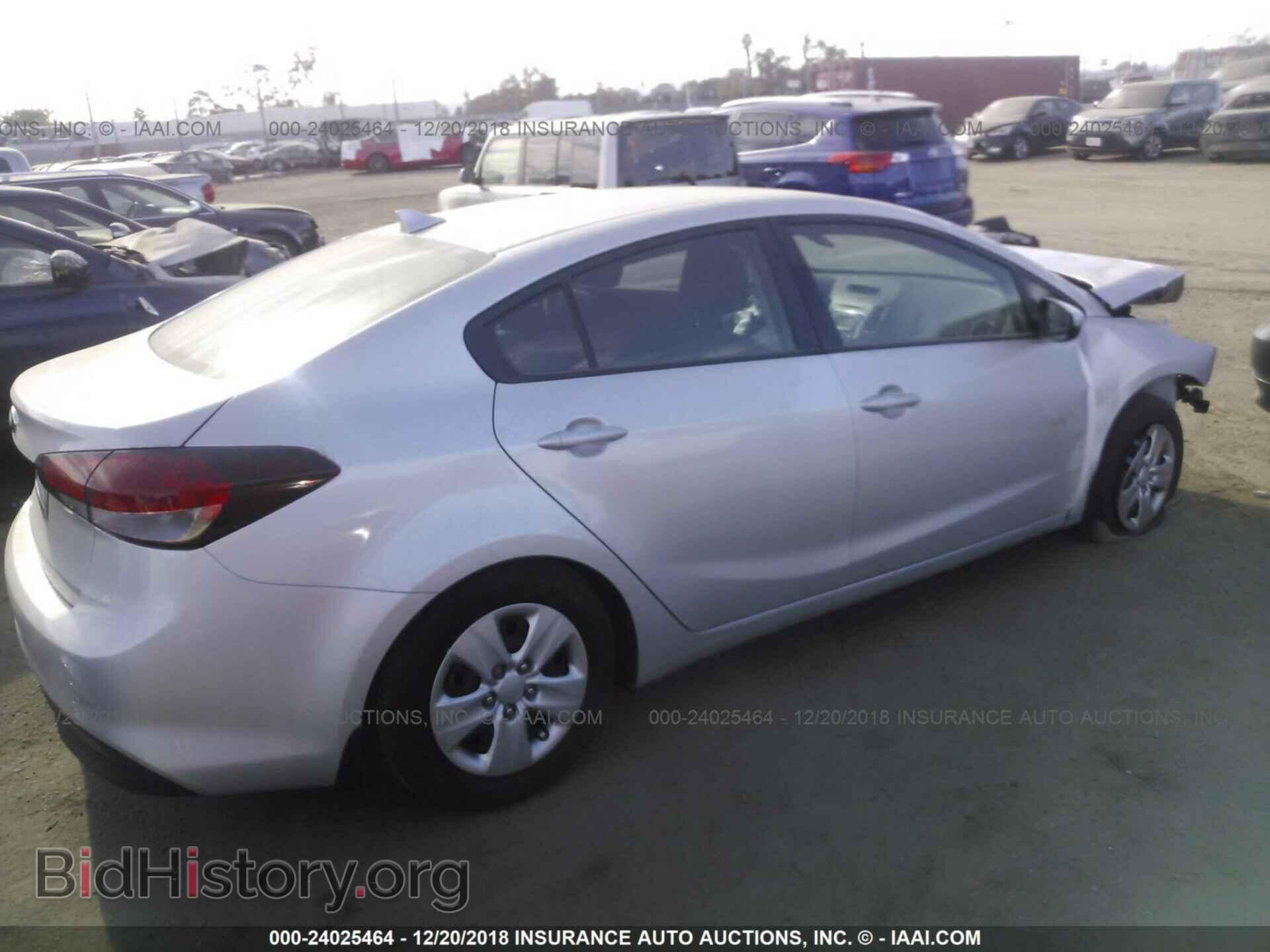 2017 KIA FORTE - VIN: 3KPFK4A76HE136255 - Фото 4