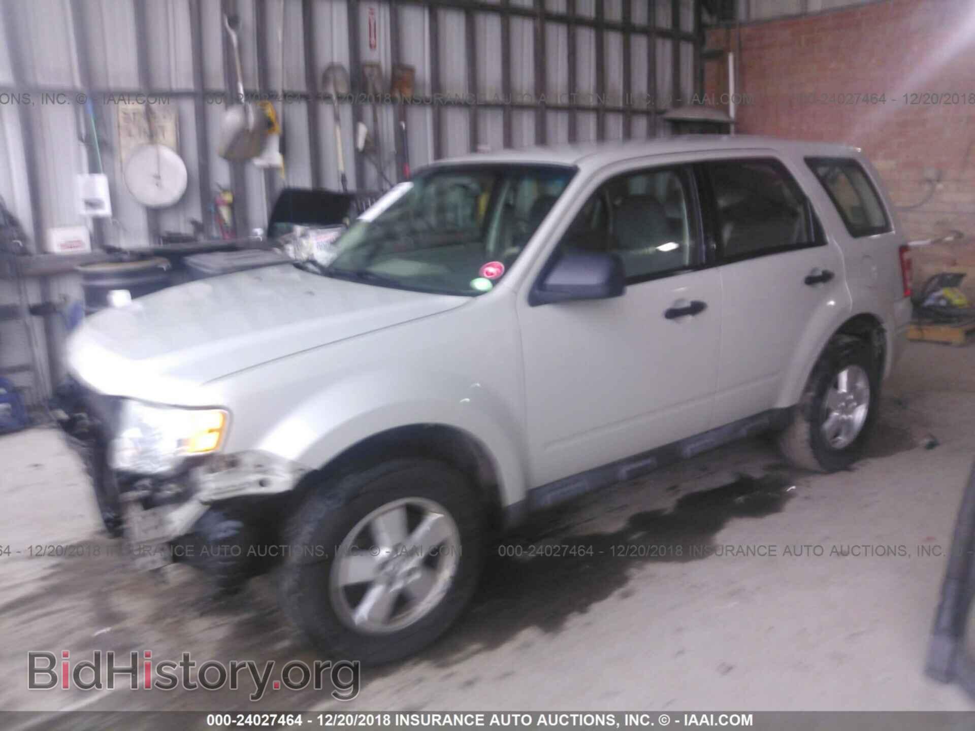 2009 FORD ESCAPE - VIN: 1FMCU02749KC65190 - Фото 2