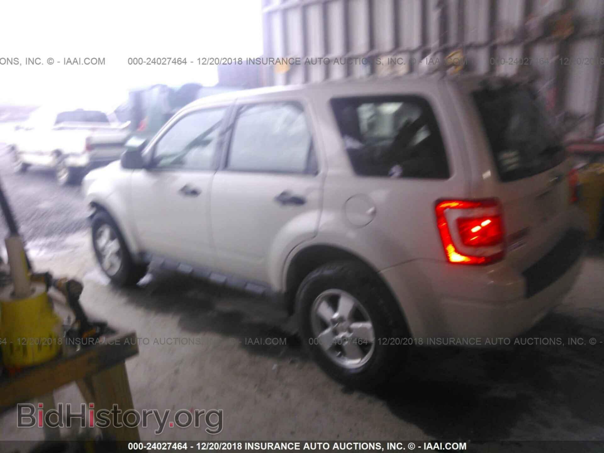2009 FORD ESCAPE - VIN: 1FMCU02749KC65190 - Фото 3