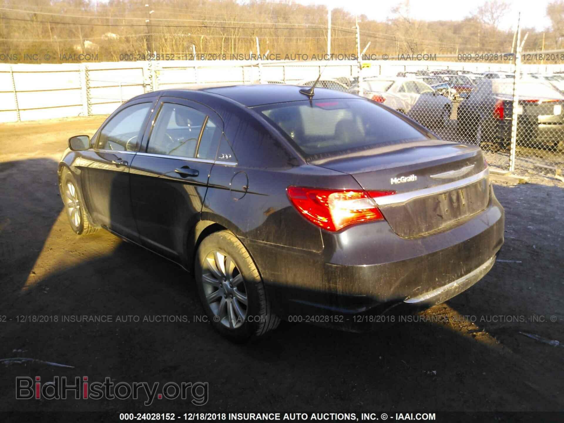 2011 CHRYSLER 200 - VIN: 1C3BC1FB4BN538001 - Фото 3