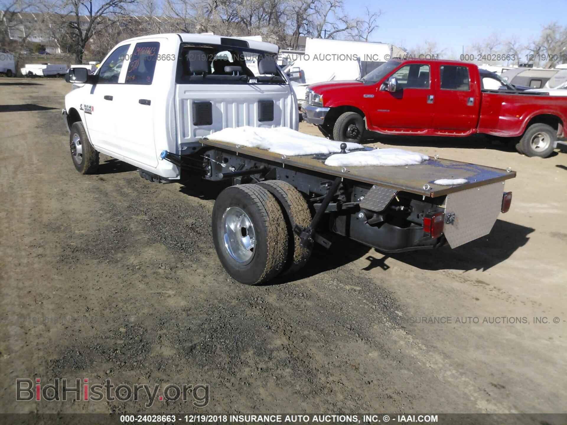 2018 RAM 3500 - VIN: 3C7WRTCL7JG335778 - Фото 3