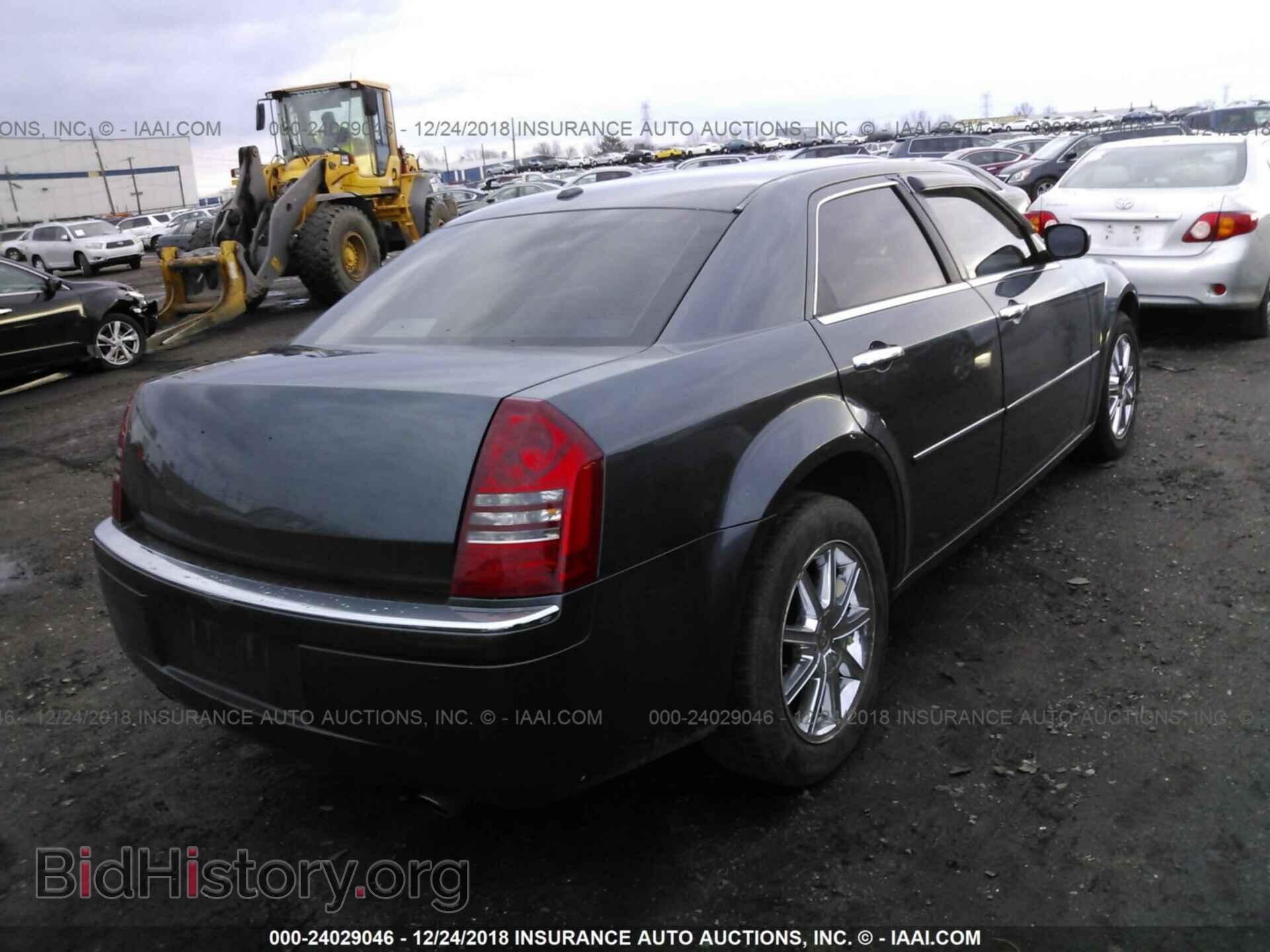 2007 CHRYSLER 300C - VIN: 2C3KK63H07H737331 - Фото 4