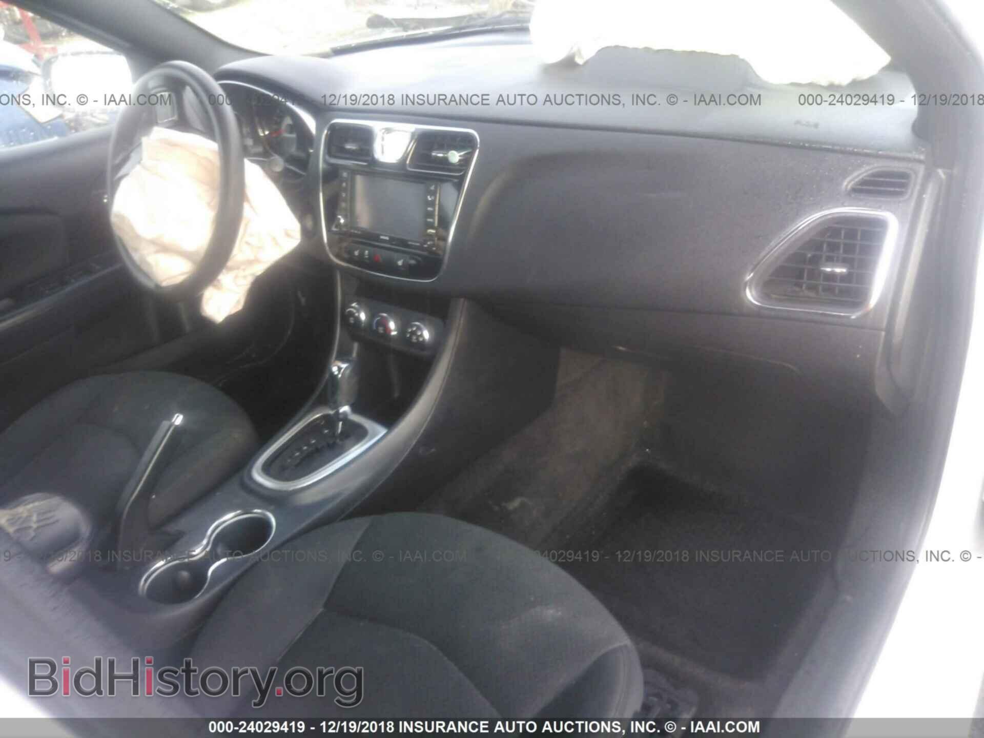 2011 CHRYSLER 200 - VIN: 1C3BC4FB7BN547261 - Photo 5