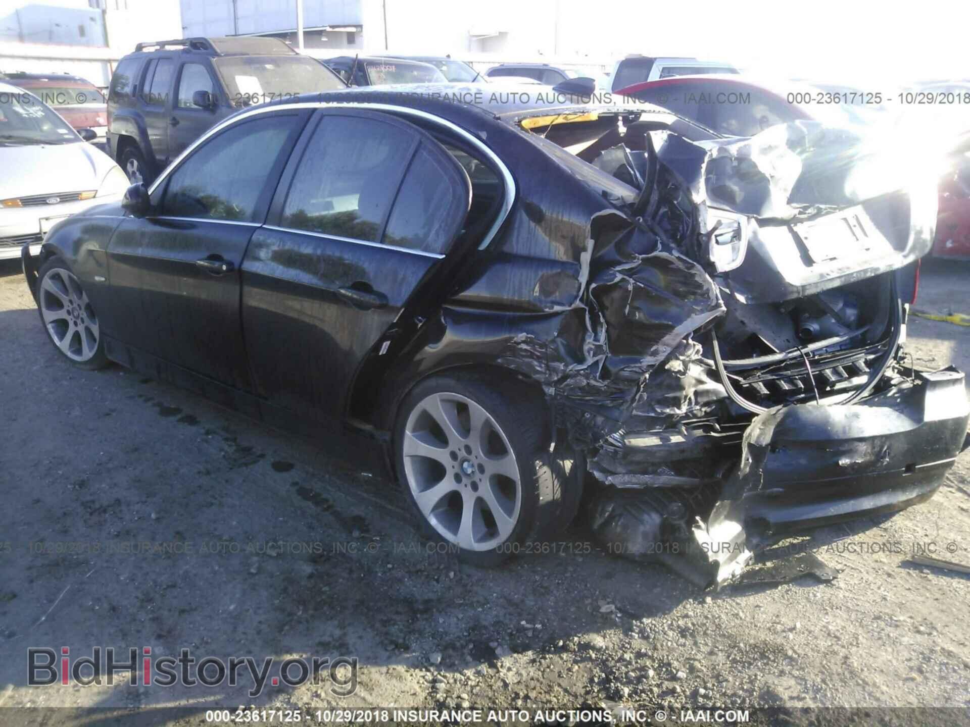 2006 BMW 330 - VIN: WBAVB33576PS19012 - Photo 3