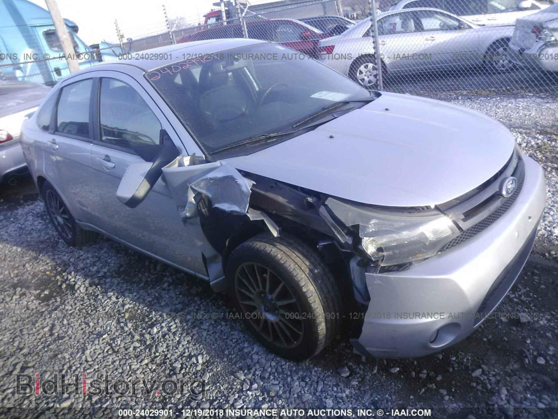 Photo 1FAHP3GN1BW151663 - FORD FOCUS 2011