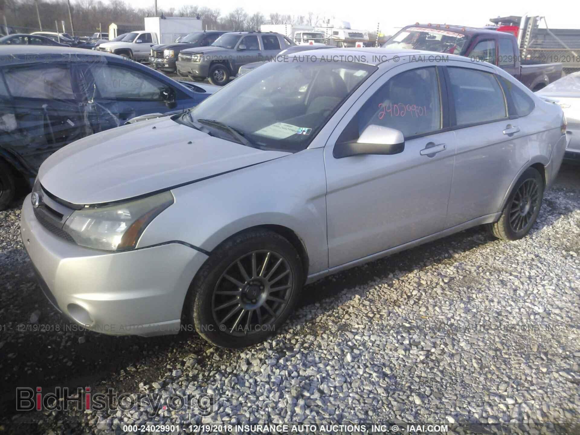 2011 FORD FOCUS - VIN: 1FAHP3GN1BW151663 - Photo 2