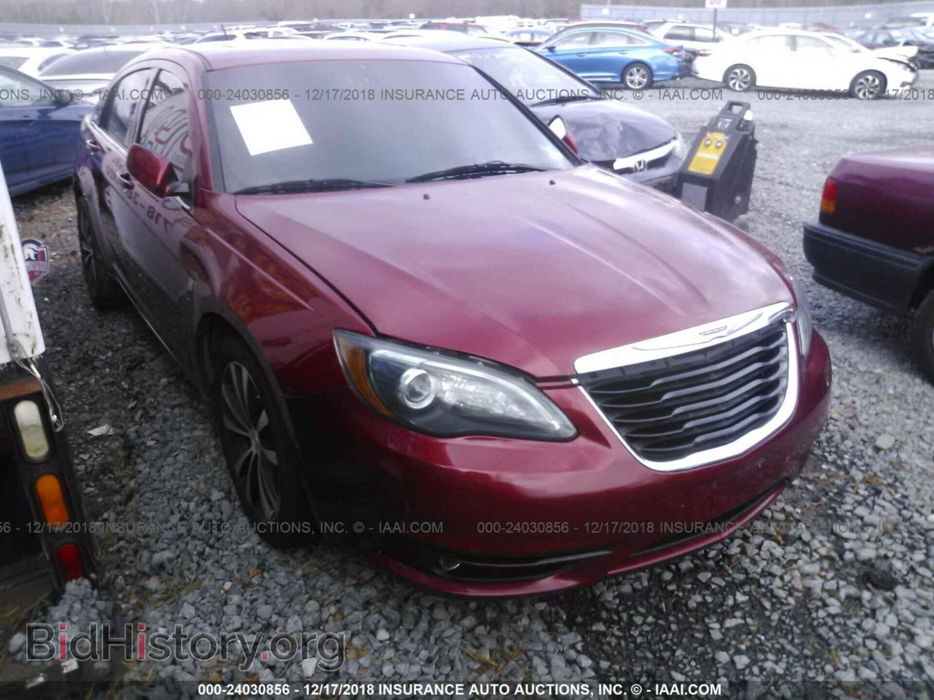 Фотография 1C3CCBBGXCN302000 - CHRYSLER 200 2012