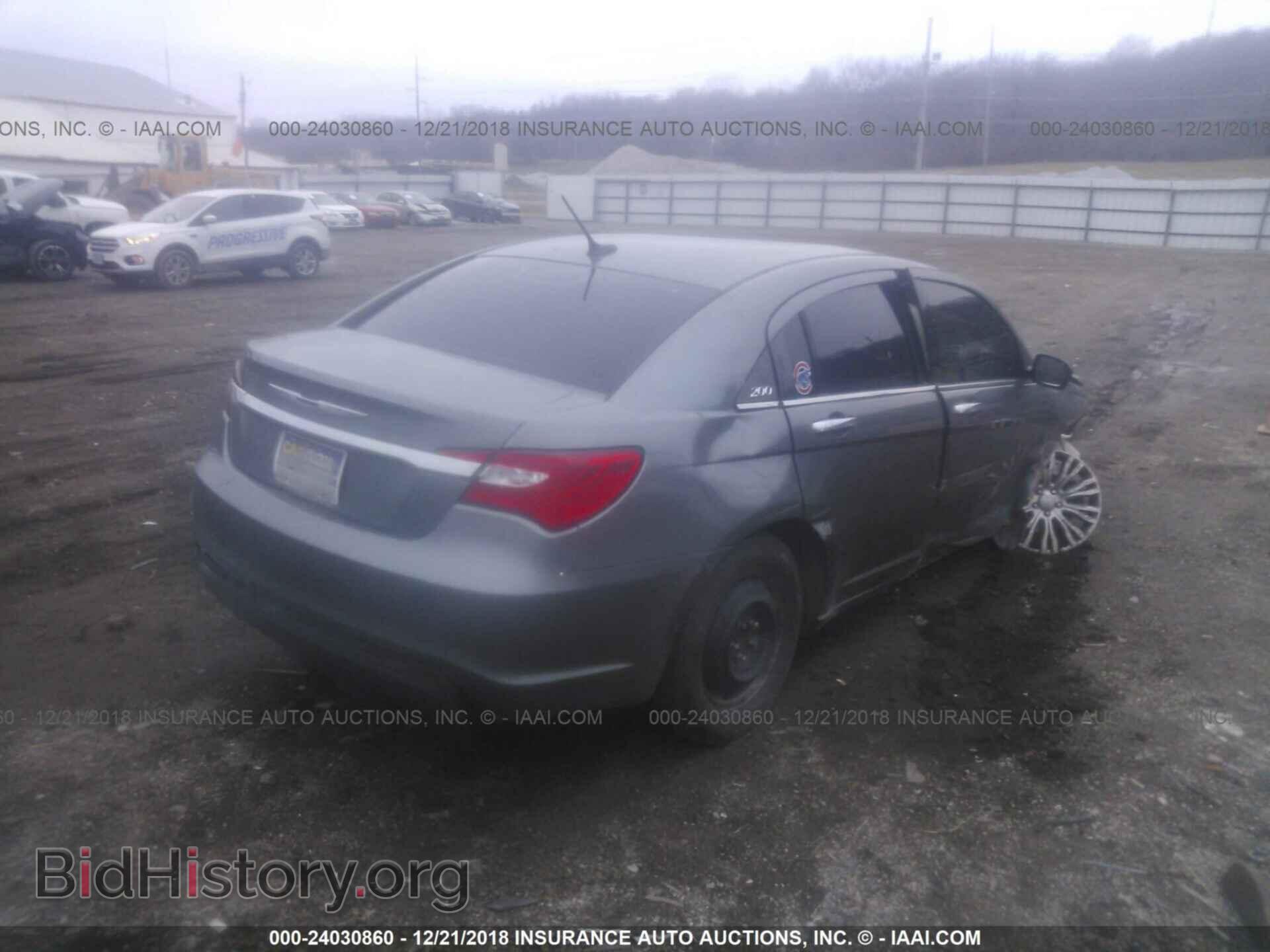 2013 CHRYSLER 200 - VIN: 1C3CCBCG0DN578914 - Фото 4