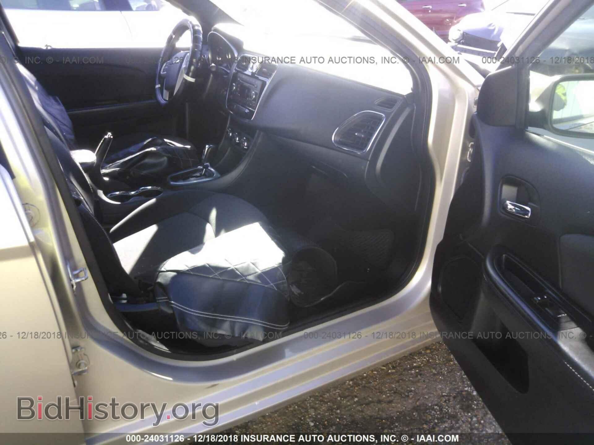 2013 CHRYSLER 200 - VIN: 1C3CCBBGXDN635329 - Фото 5