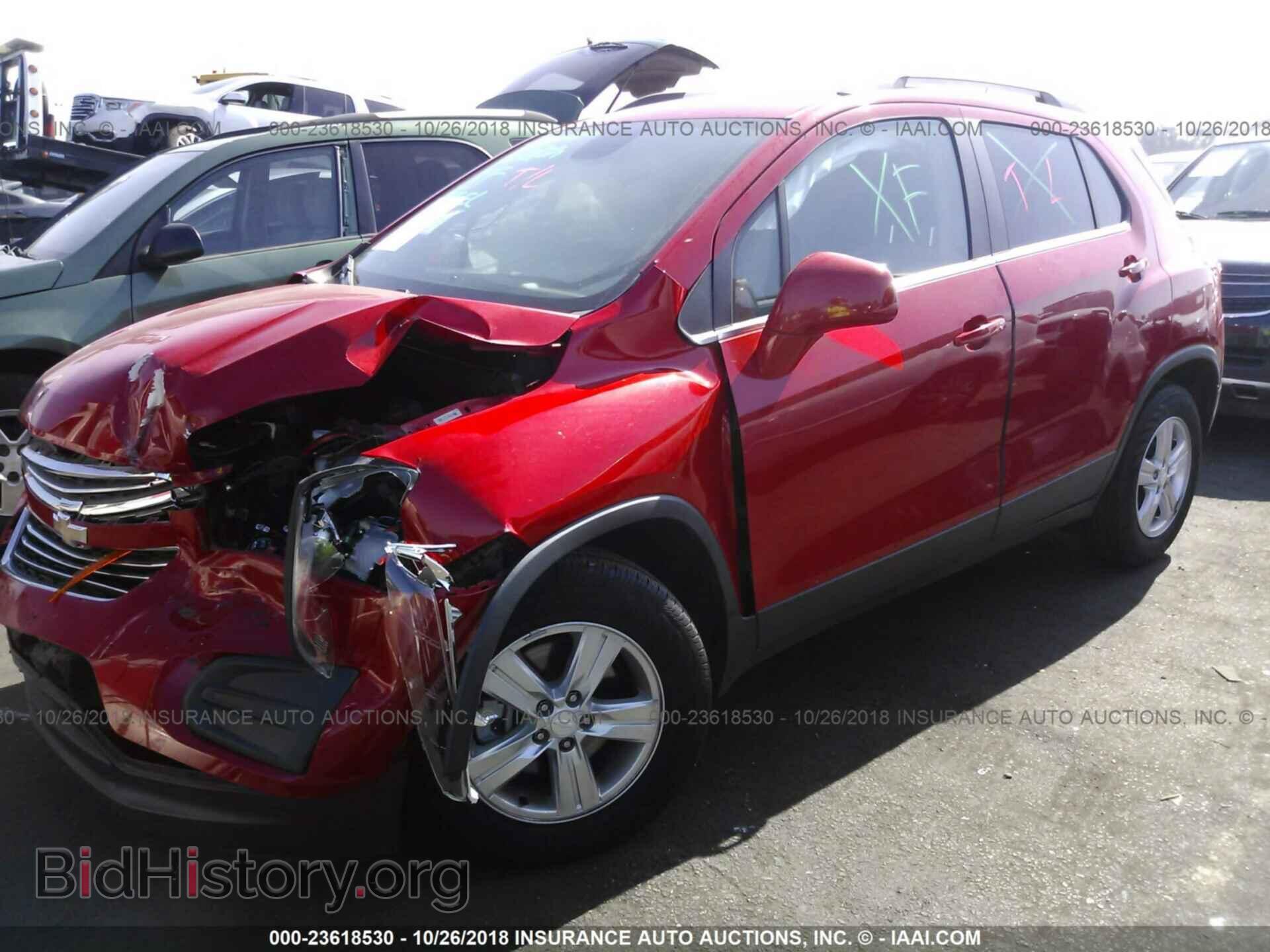 2015 CHEVROLET TRAX - VIN: 3GNCJLSB0FL231428 - Фото 2