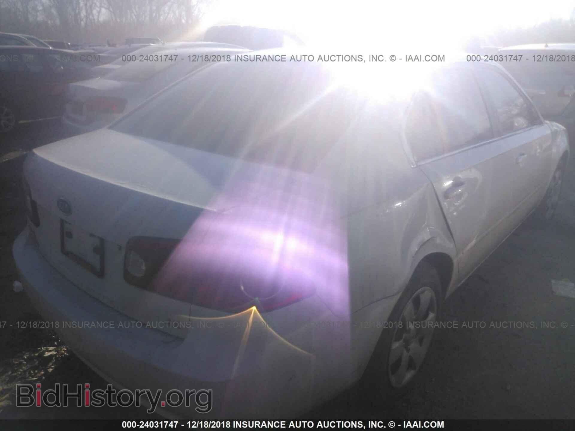 2008 KIA OPTIMA - VIN: KNAGE123685228755 - Фото 4