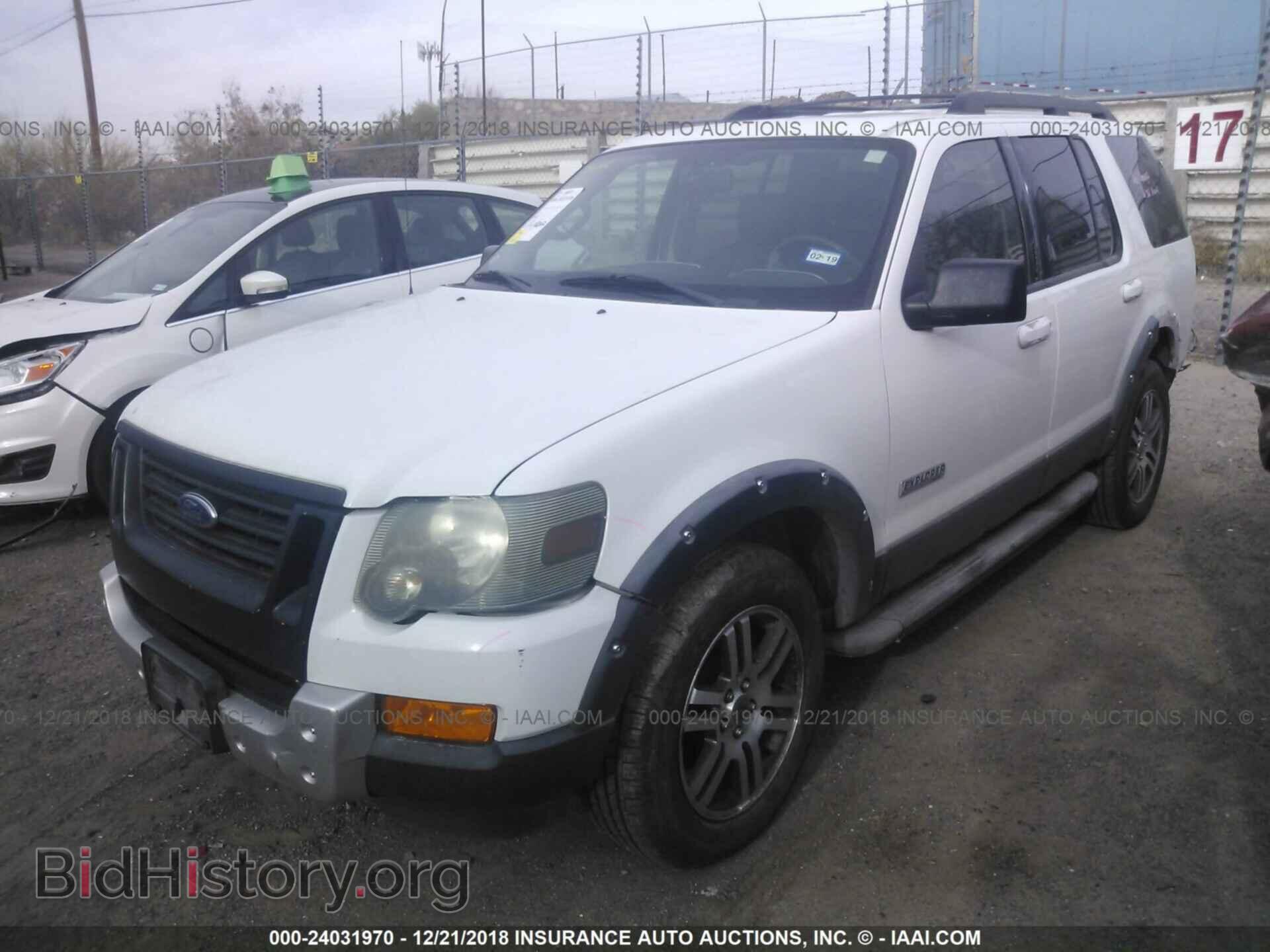 2007 FORD EXPLORER - VIN: 1FMEU63E37UB00371 - Фото 2