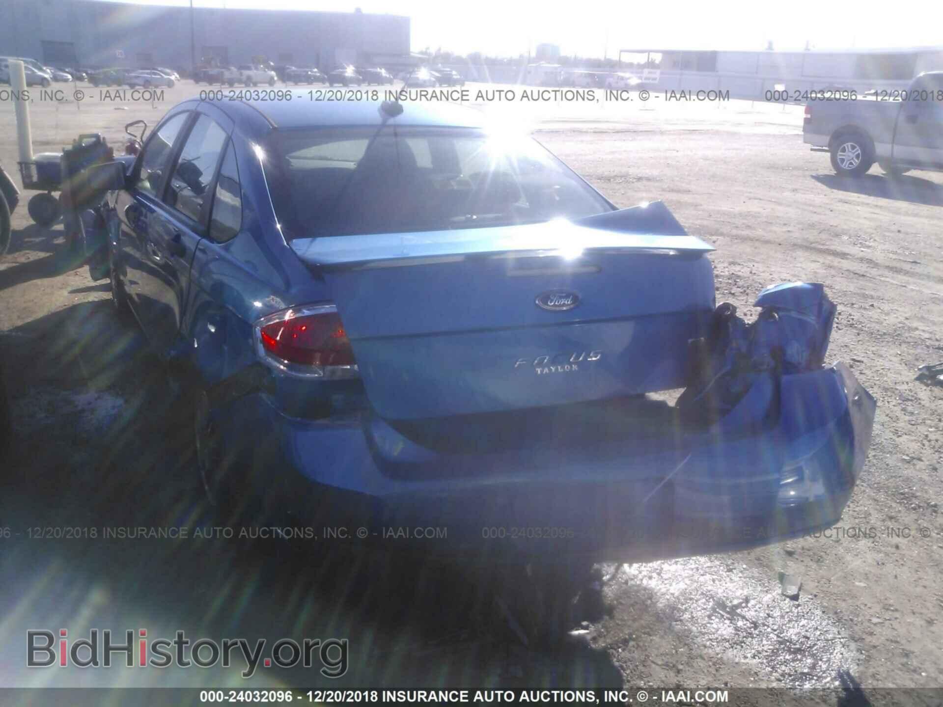 2011 FORD FOCUS - VIN: 1FAHP3FN2BW133965 - Фото 3