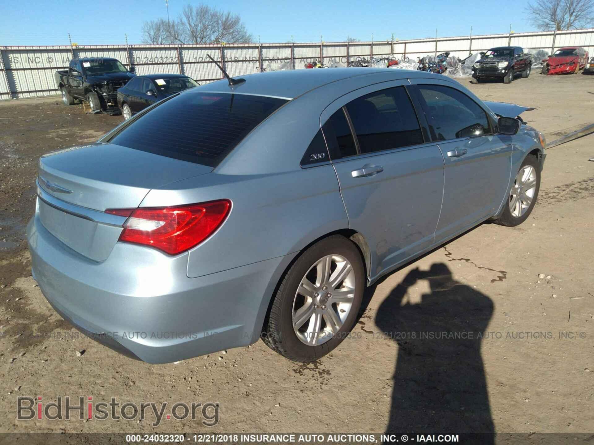 2012 CHRYSLER 200 - VIN: 1C3CCBBG0CN189514 - Фото 4