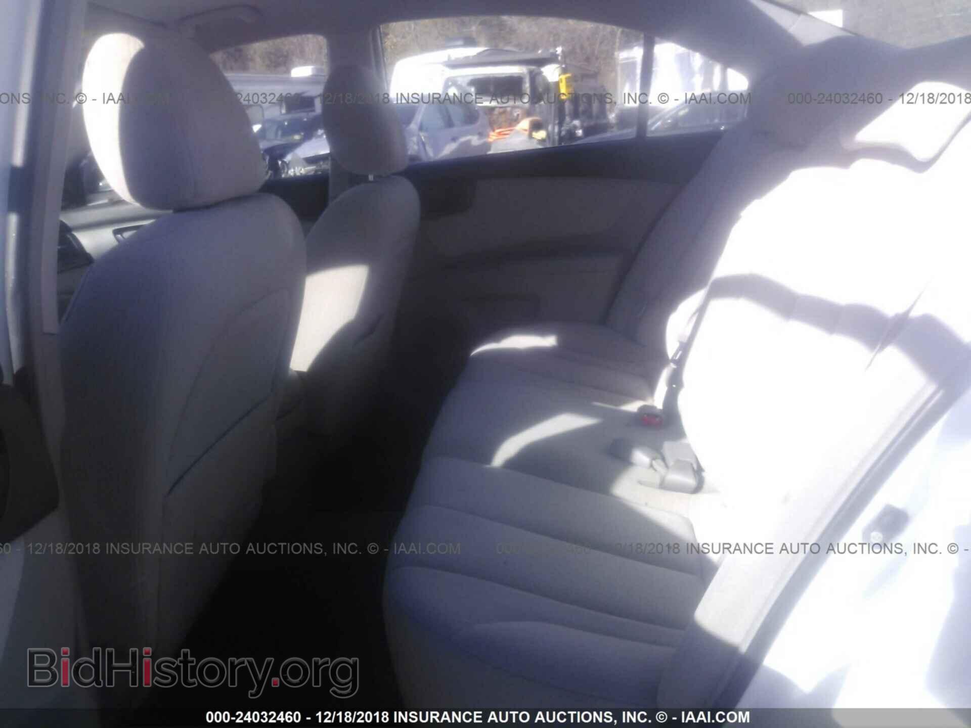 2006 KIA OPTIMA - VIN: KNAGE123465053130 - Фото 8
