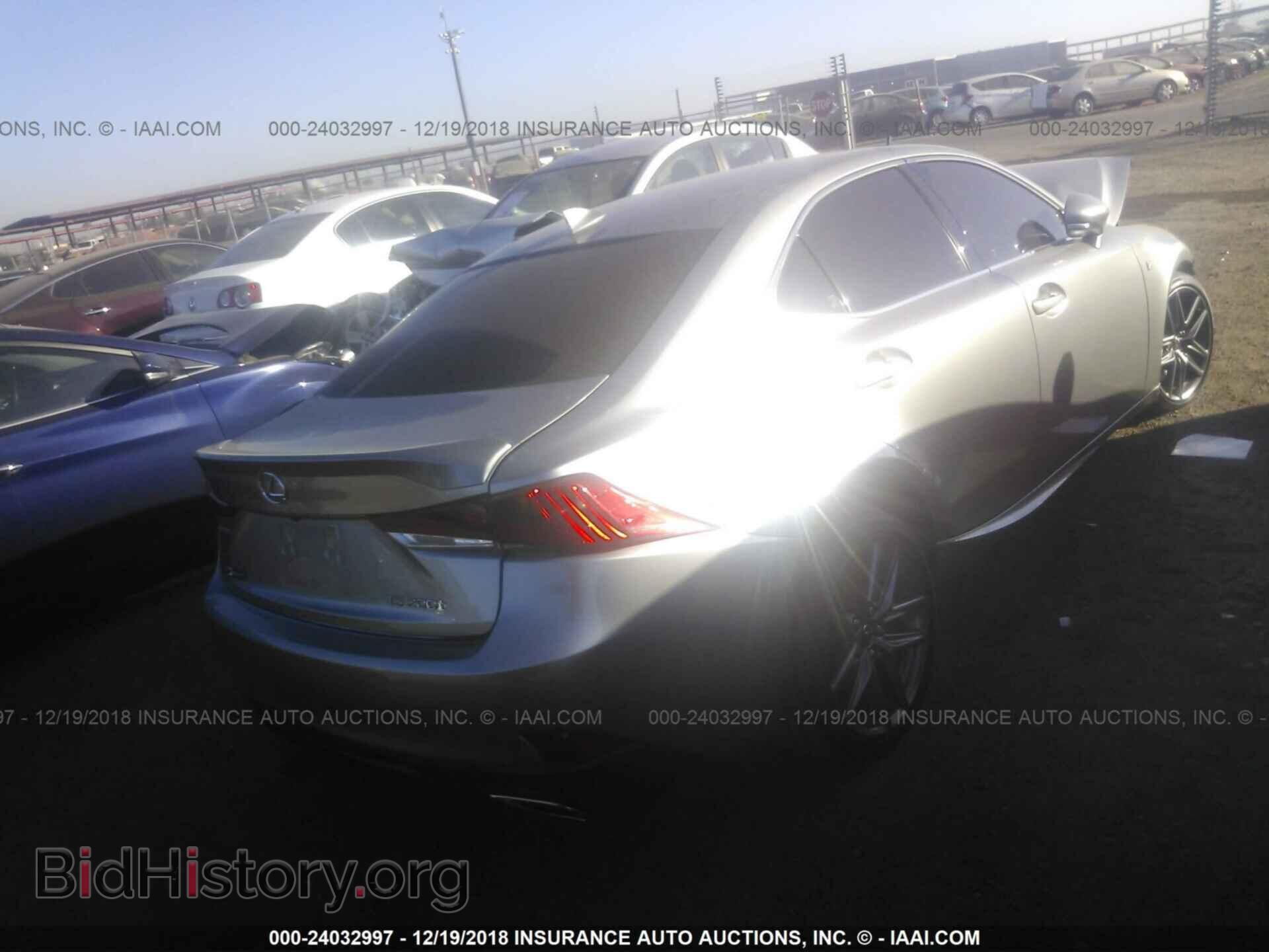 2017 LEXUS IS - VIN: JTHBA1D29H5049525 - Photo 4
