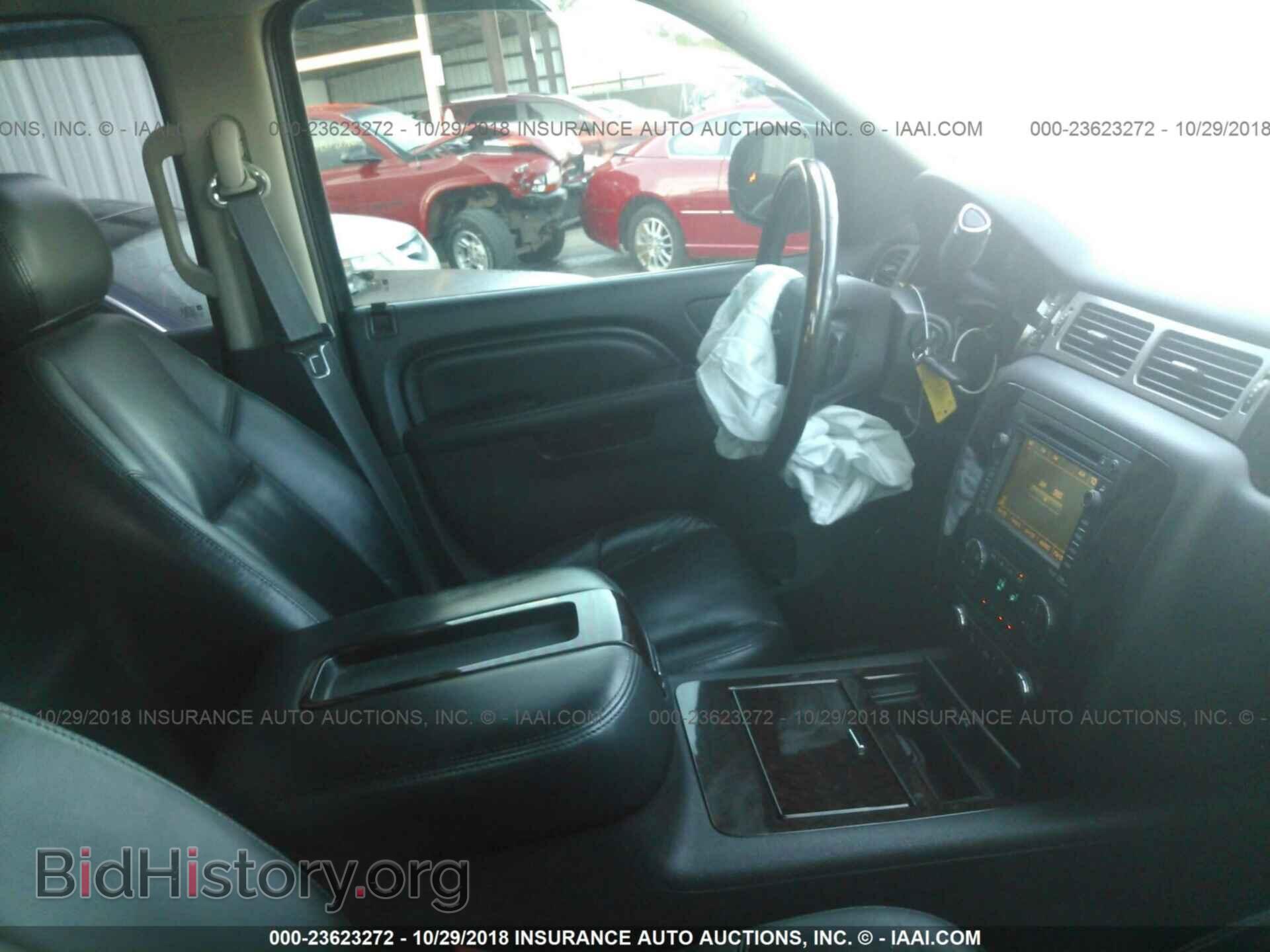 2011 GMC YUKON - VIN: 1GKS2EEF7BR262971 - Photo 5