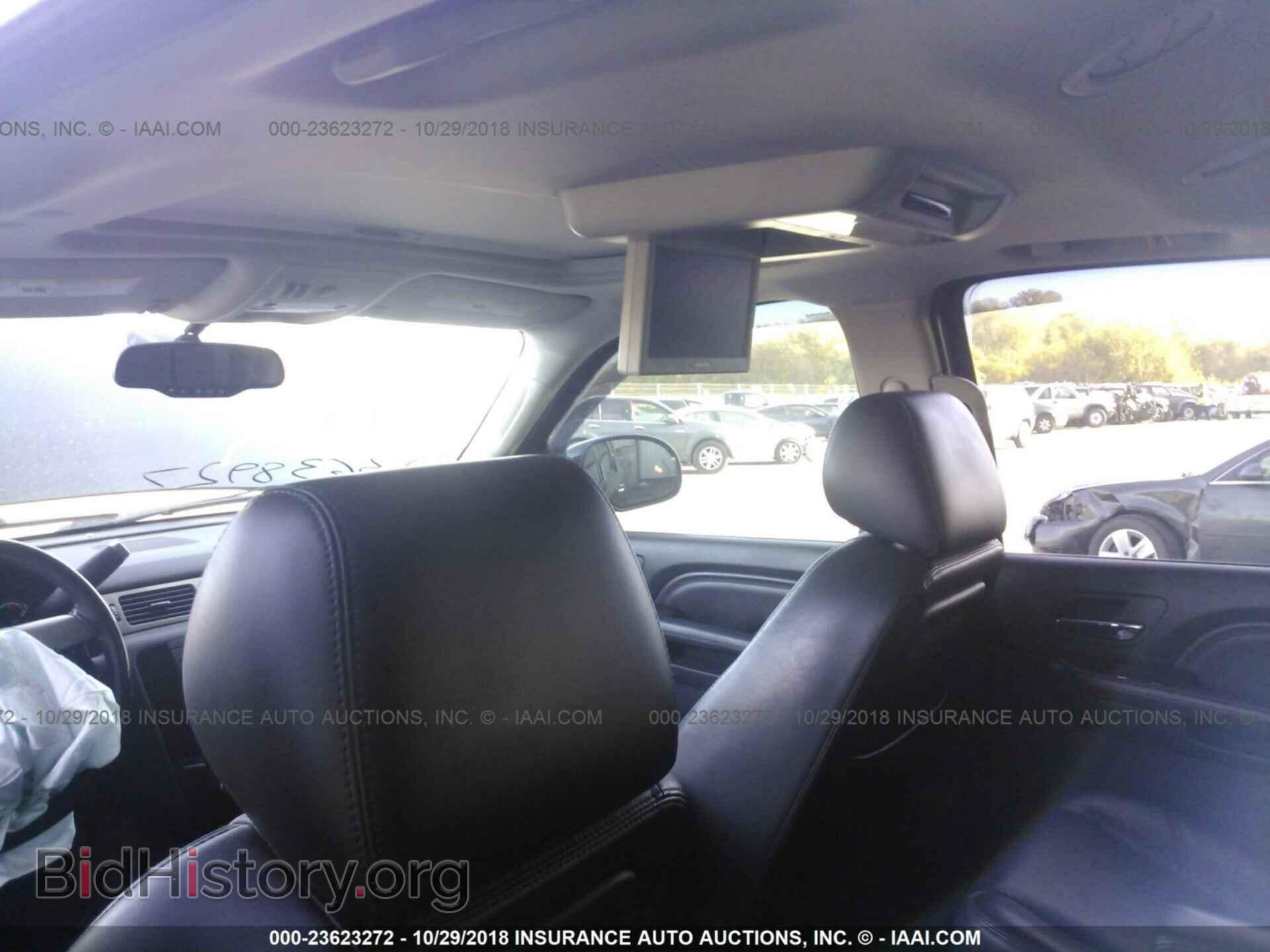 2011 GMC YUKON - VIN: 1GKS2EEF7BR262971 - Photo 8