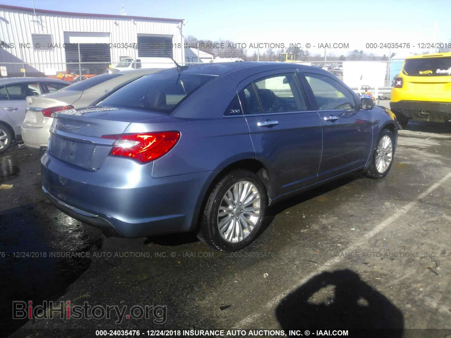 2011 CHRYSLER 200 - VIN: 1C3BC2FBXBN581473 - Photo 4