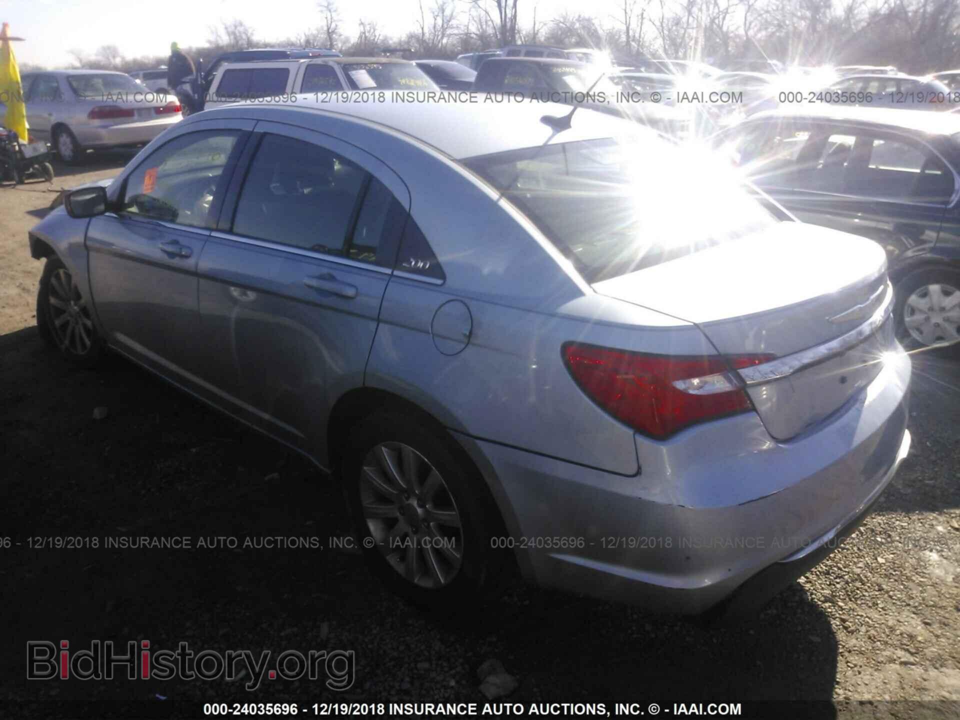 2012 Chrysler 200 - VIN: 1C3CCBBB6CN144520 - Фото 3