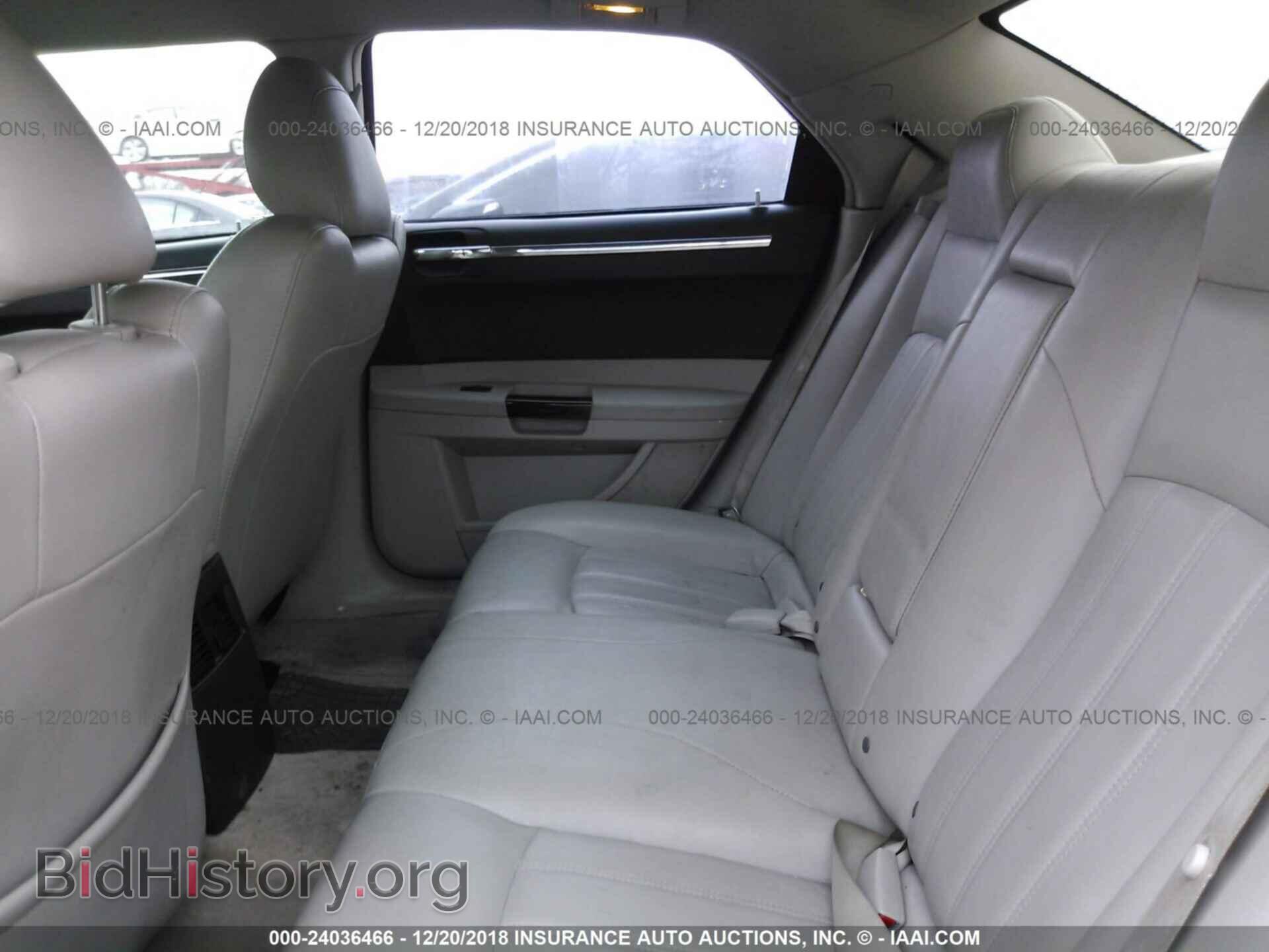 2005 CHRYSLER 300C - VIN: 2C3AA63H65H659343 - Фото 8