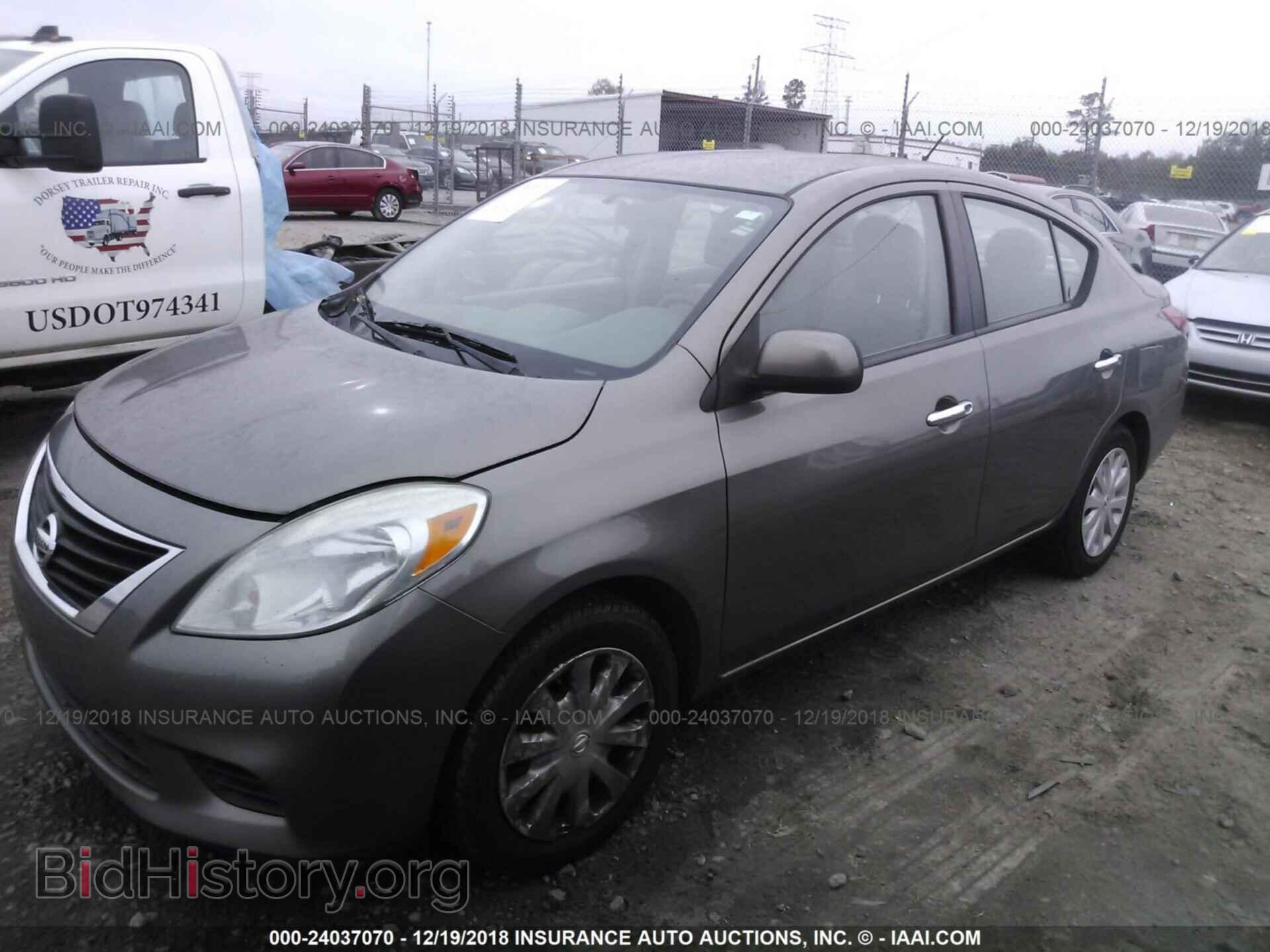 2012 Nissan Versa - VIN: 3N1CN7AP1CL808130 - Фото 2