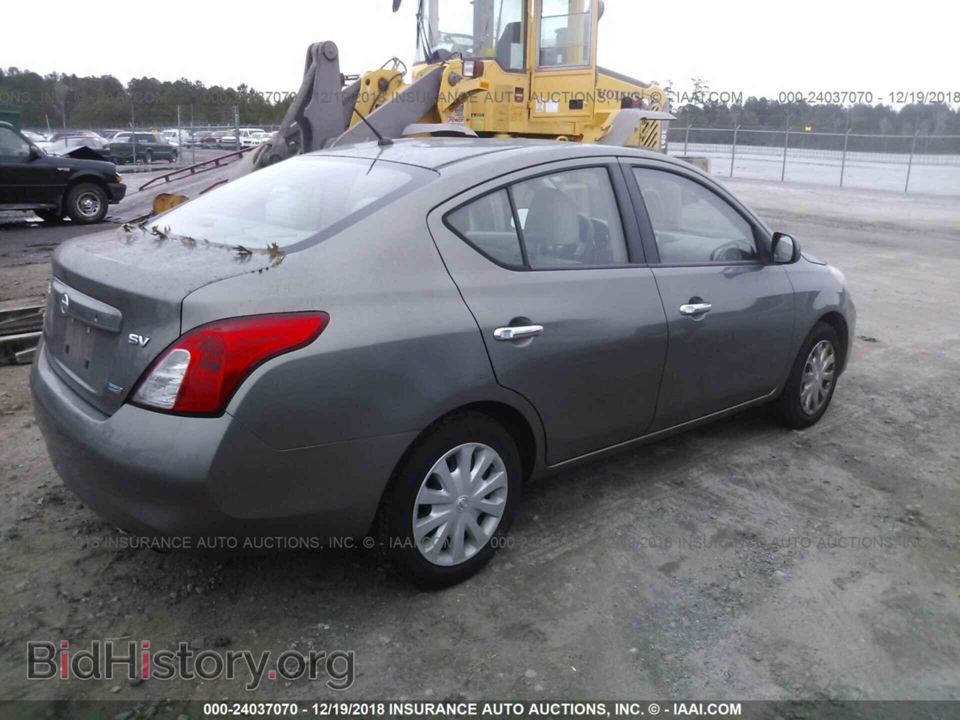 2012 Nissan Versa - VIN: 3N1CN7AP1CL808130 - Фото 4