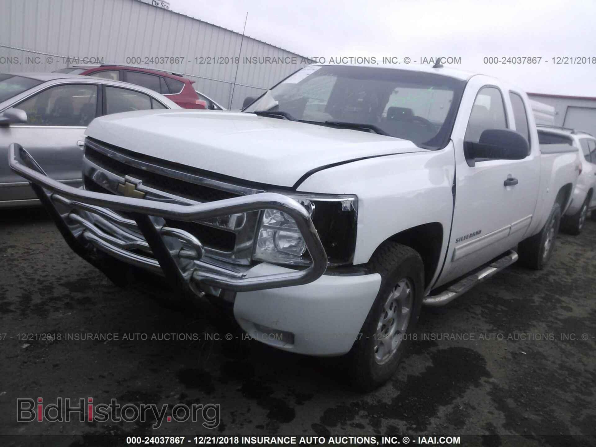 2011 CHEVROLET SILVERADO - VIN: 1GCRKSE3XBZ233544 - Фото 2