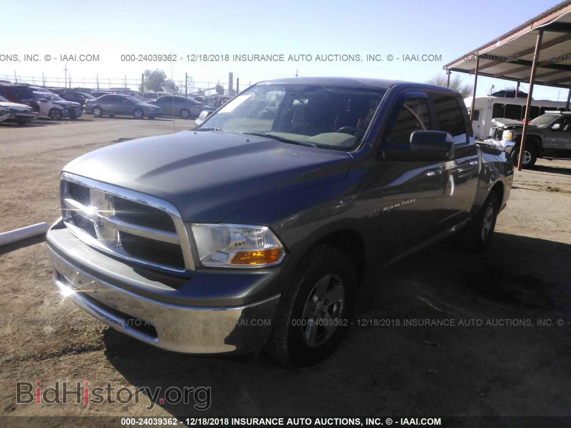 2011 DODGE RAM 1500 - VIN: 1D7RV1CT8BS573696 - Фото 2