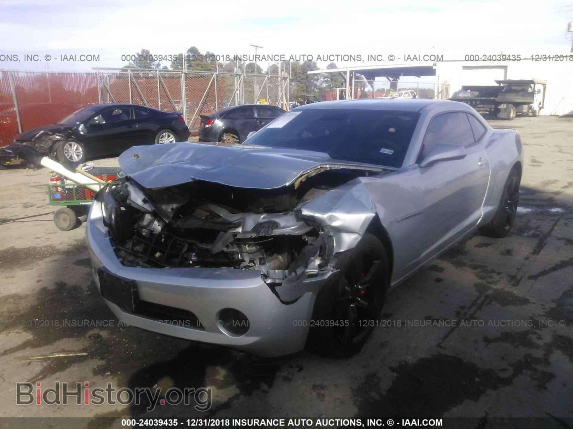 2010 CHEVROLET CAMARO - VIN: 2G1FA1EV0A9208557 - Фото 2