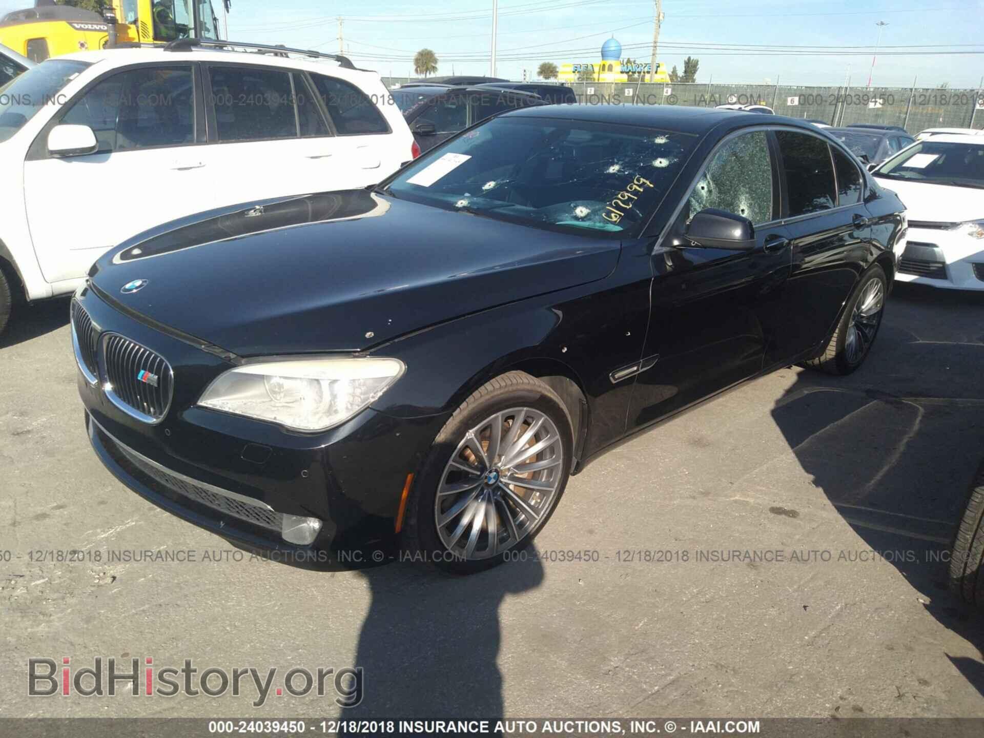2011 BMW 740 - VIN: WBAKA4C51BC612999 - Фото 2