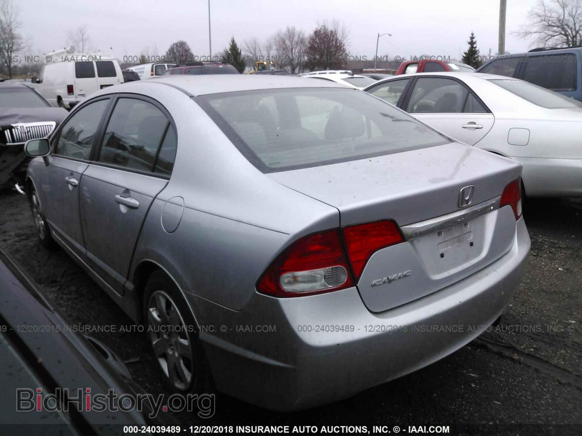 2011 Honda Civic - VIN: 19XFA1F52BE037643 - Фото 3