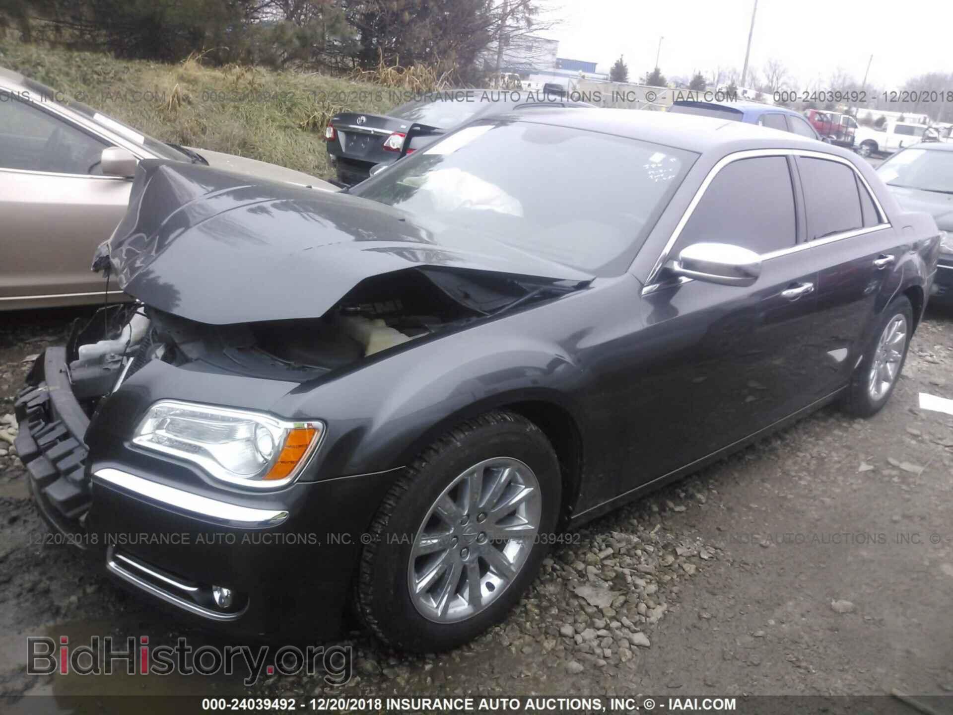 2013 CHRYSLER 300C - VIN: 2C3CCAET1DH650068 - Фото 2