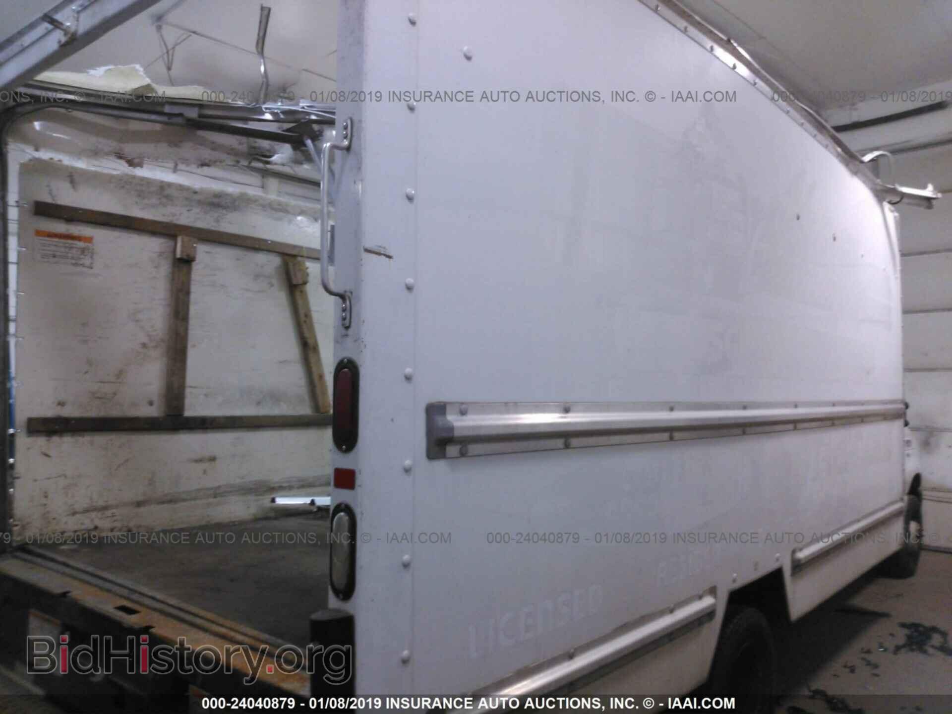 2011 FORD ECONOLINE - VIN: 1FDWE3FL3BDA57685 - Фото 4