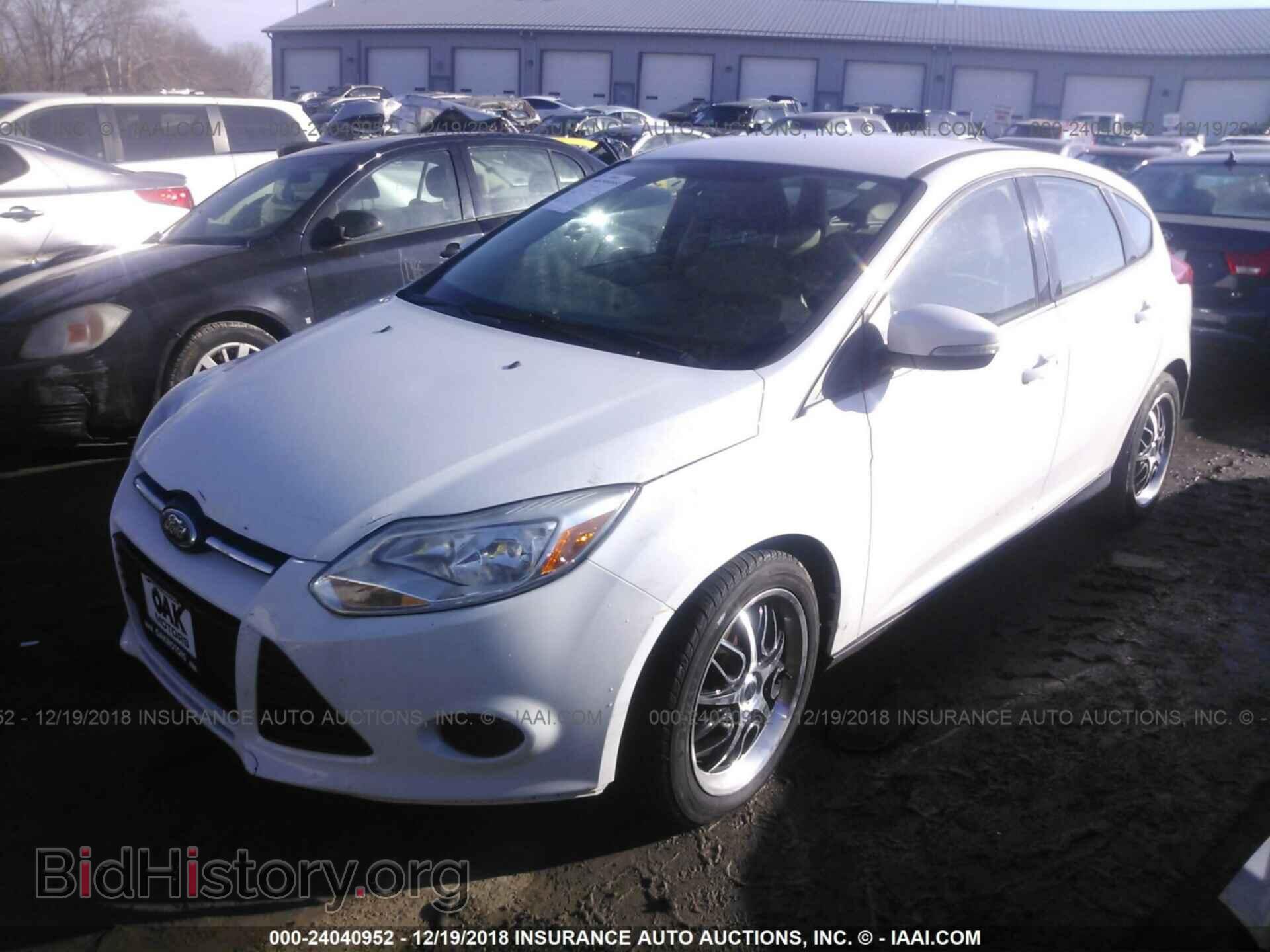 2013 Ford Focus - VIN: 1FADP3K21DL376469 - Photo 2