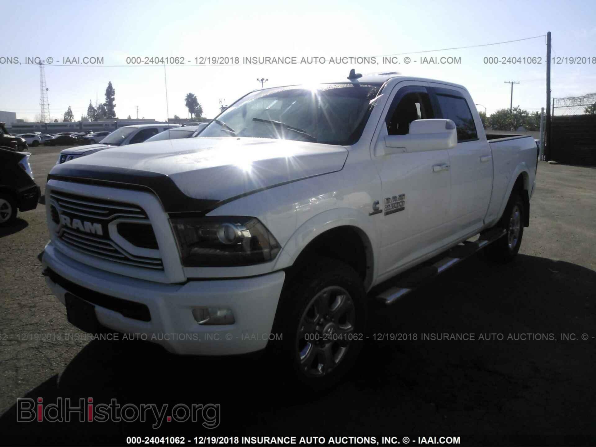 2018 RAM 2500 - VIN: 3C6UR5FLXJG224256 - Фото 2